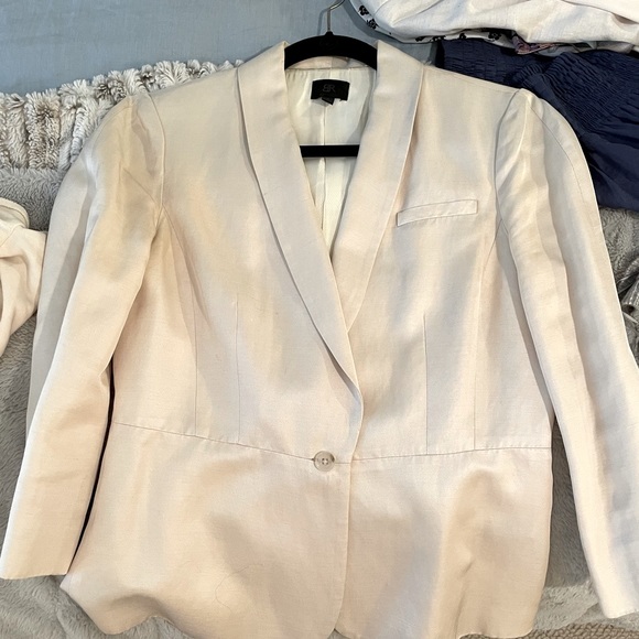 Crop jacket from Heritage line of Banana Republic - Picture 1 of 5